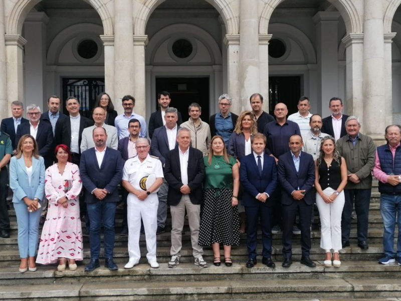 Participantes en la inauguración de la exposicón