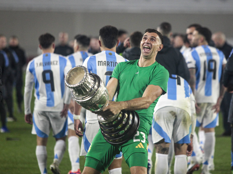 Antes del partido Argentina ofreció la Copa América a su afición.