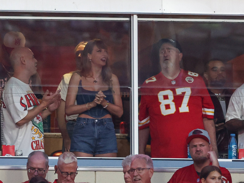 Taylor Swift no se perdió el inicio de la NFL.