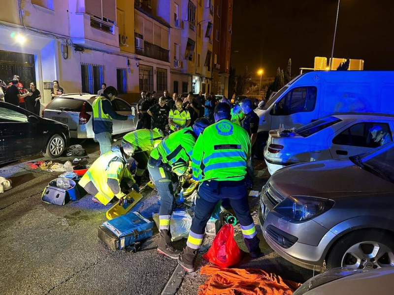 Joven apuñalado en la calle