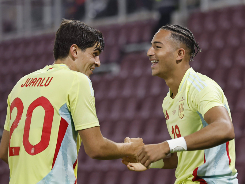 Mateo Joseph celebra el tanto conseguido con la selección sub21.