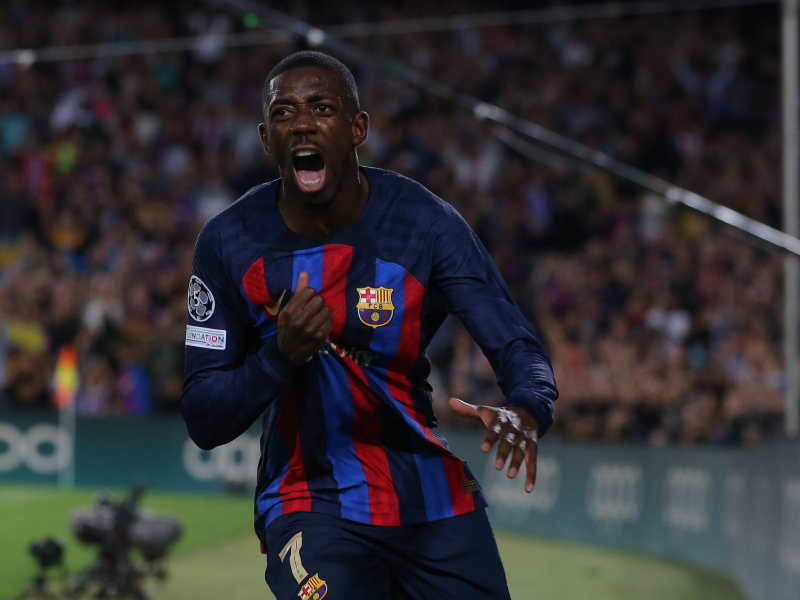 Dembélé celebra un gol con la camiseta del Barcelona.