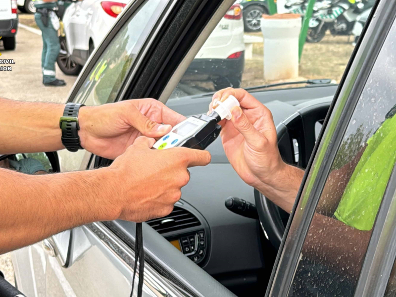 Control de alcoholemia y drogas de la Guardia Civil

REMITIDA / HANDOUT por GUARDIA CIVIL DE LA RIOJA
Fotografía remitida a medios de comunicación exclusivamente para ilustrar la noticia a la que hace referencia la imagen, y citando la procedencia de la imagen en la firma
06/8/2024