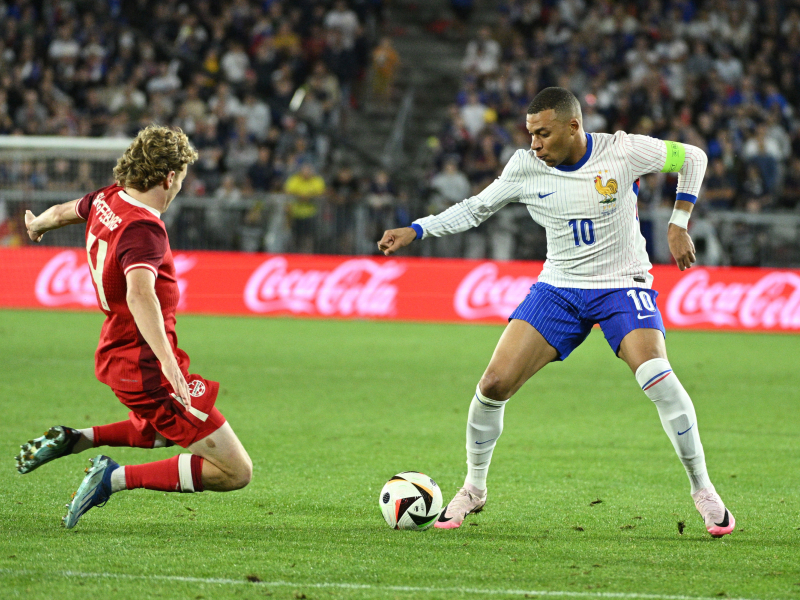 Mbappé, en un partido amistoso con Francia.