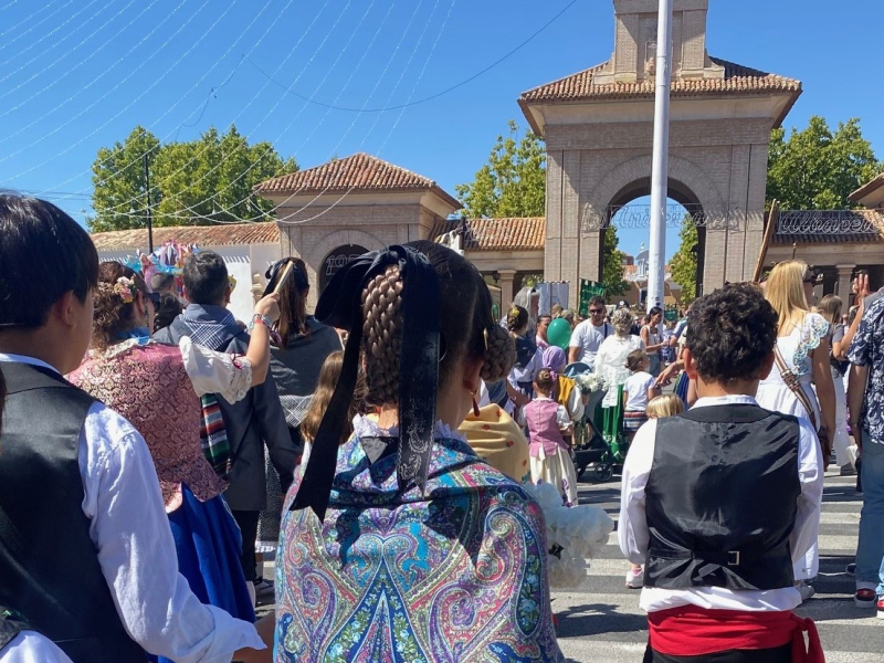 Ofrenda de flores a la Virgen de los Llanos