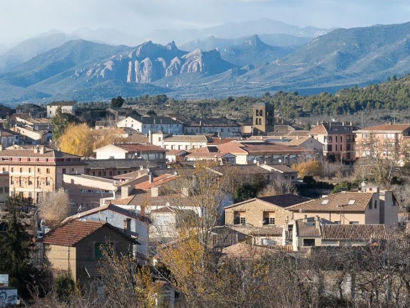 Una panorámica del pueblo de Ayerbe, en Huesca