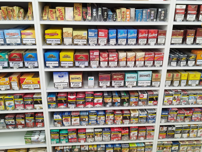 Los agentes intervinieron miles de cajetillas de tabaco