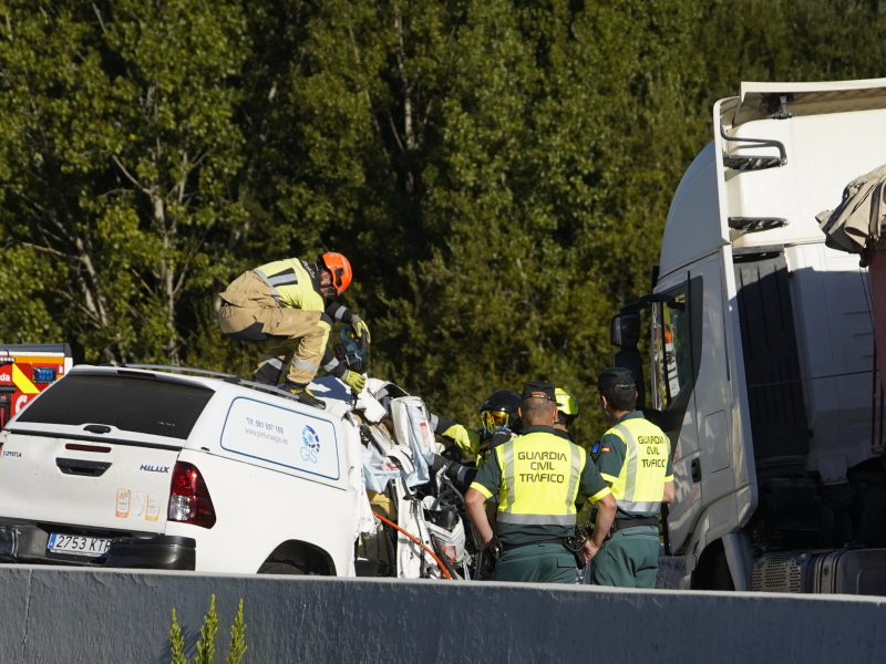 Accidente en la N-VI en Carracedelo (León)