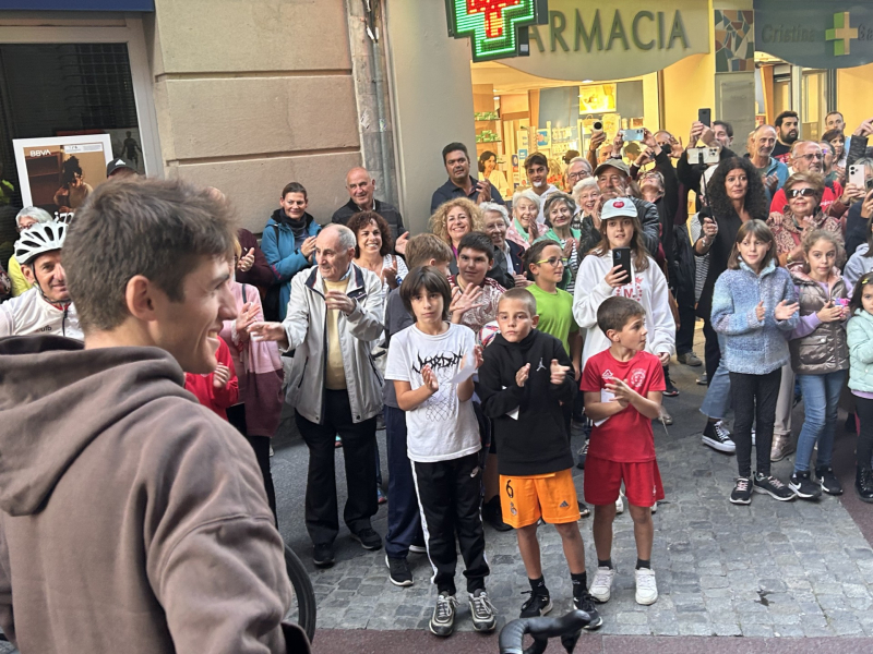 Castrillo en la calle Mayor de Jaca