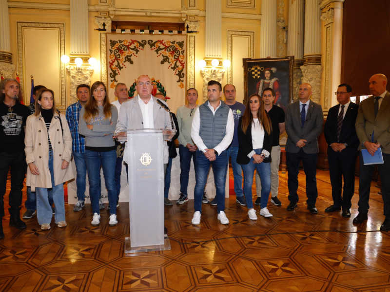 Ayuntamiento de Valladolid y Junta de Castilla y León junto a los trabajadores de Bimbo en Valladolid