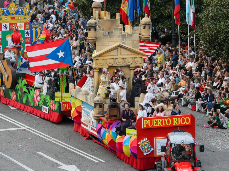 Desfile del día de América en Asturias