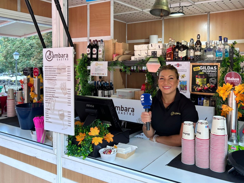 Elena, auxiliar de cocina en la caseta del Bambara