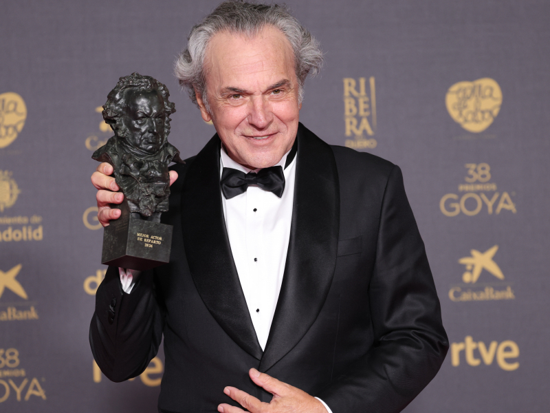 (Foto de ARCHIVO)
El actor José Coronado posa tras recibir el Goya a Mejor Actor de Reparto por 'Cerrar los ojos', durante la gala de la 38 edición de los Premios Goya, en el Auditorio Feria de Valladolid, a 10 de febrero de 2024, en Valladolid, Castilla y León (España).  La Academia celebra la calidad del cine español con la entrega de los Premios Goya, los más importantes del cine español, a los mejores profesionales de cada una de las especialidades técnicas y creativas. A lo largo de su historia, la Academia ha reconocido con el Goya, o con su nominación, el trabajo tanto de técnicos, profesionales anónimos para el gran público, como de grandes estrellas españolas e internacionales.

Raúl Terrel / Europa Press
10 FEBRERO 2024;GOYA;CINE;FIESTA;ACTORES;ACTRICES;PELÍCULAS;ESPAÑA;PREMIOS;CABEZÓN;
10/2/2024