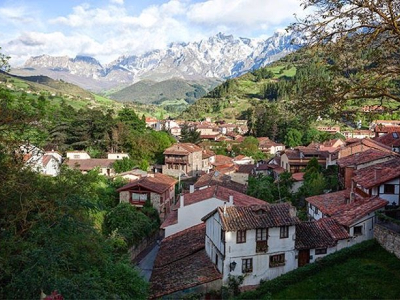 Potes (Cantabria).

El pueblo de Potes (Cantabria) ha sido elegido como el pueblo de interior más bonito de España, según una encuesta elaborada por la comunidad de viajeros españoles de Lonely Planet.

ESPAÑA EUROPA MADRID ECONOMIA
LONELY PLANET