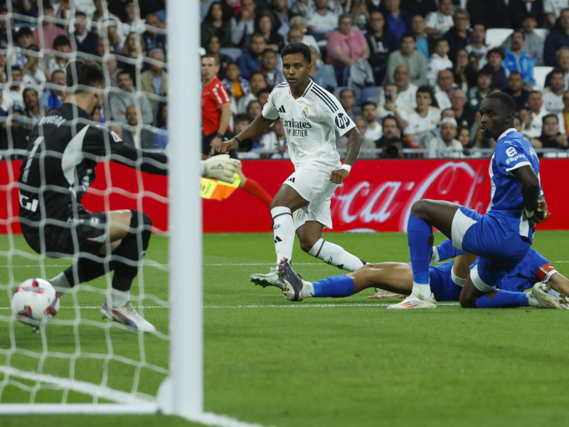 Rodrygo zdobywa bramkę 3:0 przeciwko Alavés (EFE)