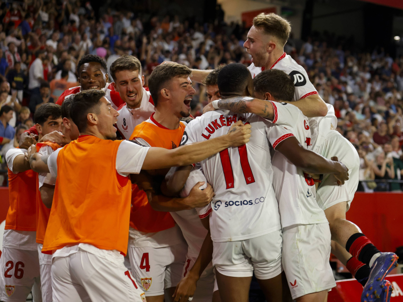 Mecz piłki nożnej hiszpańskiej La Liga EA Sports Sevilla vs Valladolid na stadionie Sanchez Pizjuan w Sewilli, Hiszpania, 24 września 2024 r. DZIEŃ 7 LIGA 1ª DIVISION SANCHEZ PIZJUAN STADIUM SEVILLA FC - REAL VALLADOLID 900/Cordon Press