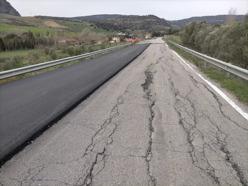 La Diputación mejora diversos tramos de dos carreteras del entorno de Benaoján