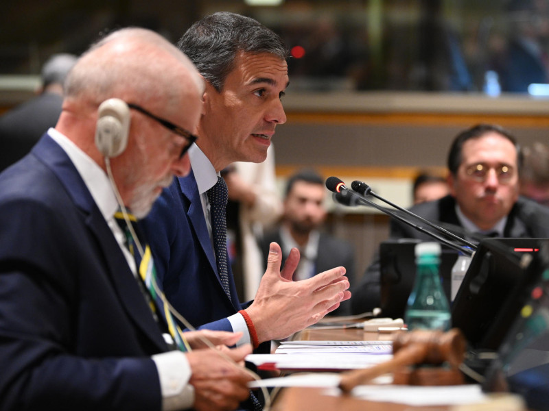 El presidente del Gobierno de España, Pedro Sánchez junto al presidente de Brasil, Luiz Inázio Lula da Silva