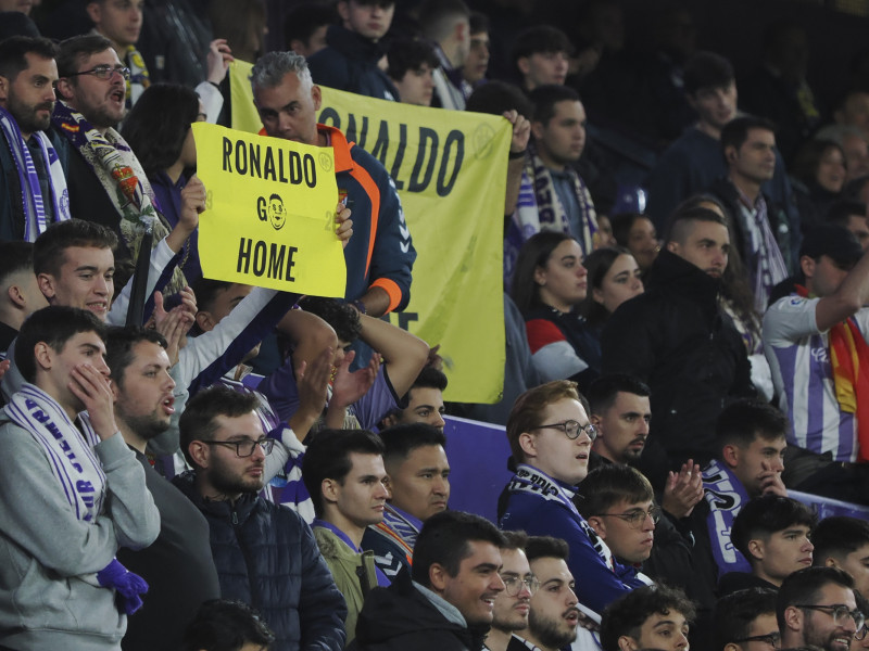 Pancartas en contra de Ronaldo