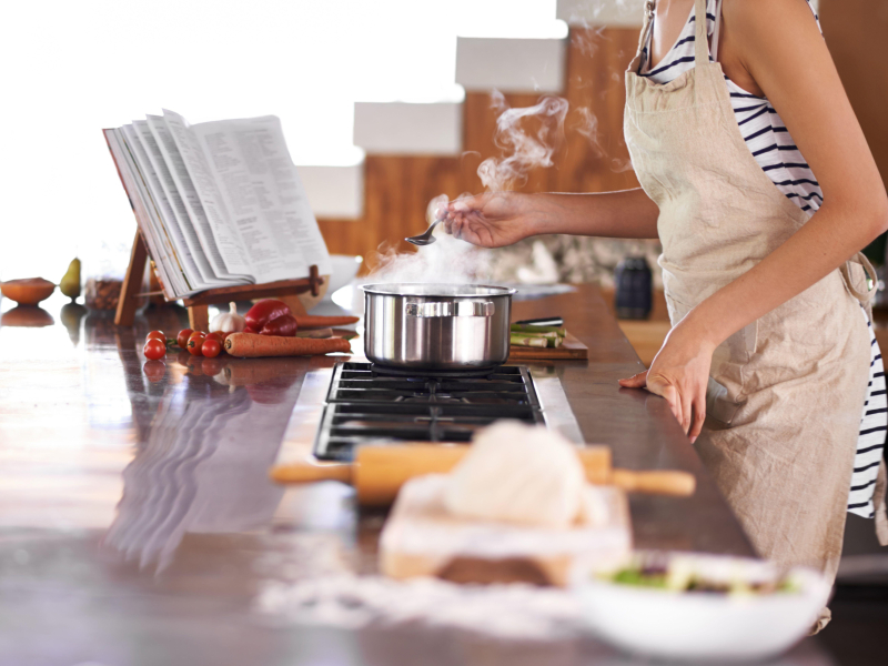 Muchos españoles simplifican a la hora de cocinar, pero siempre hay excepciones