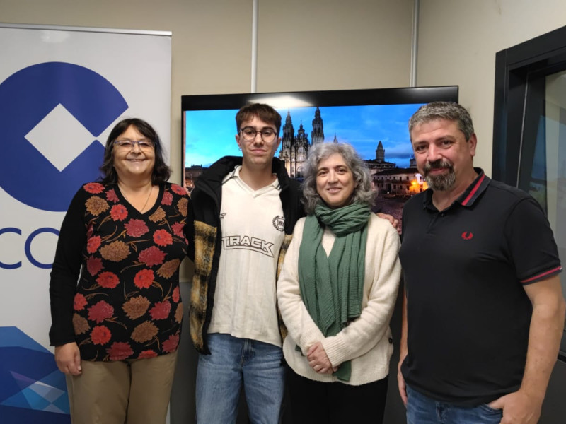 De izquierda a derecha, Marita Rey, Brais Neira y Pilar Tobar en los estudios de COPE Santiago