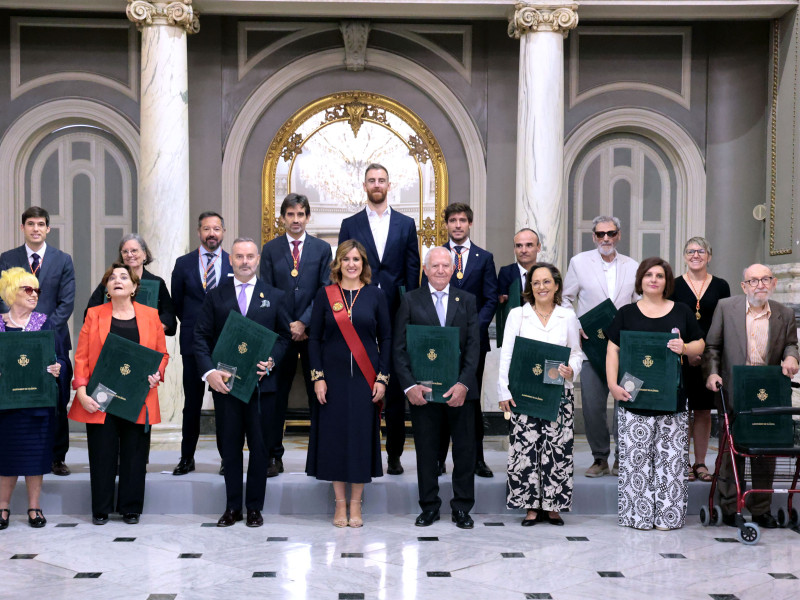 La alcaldesa de València, María José Catalá, preside el acto de entrega de Honores y Distinciones de la Ciudad 2024.