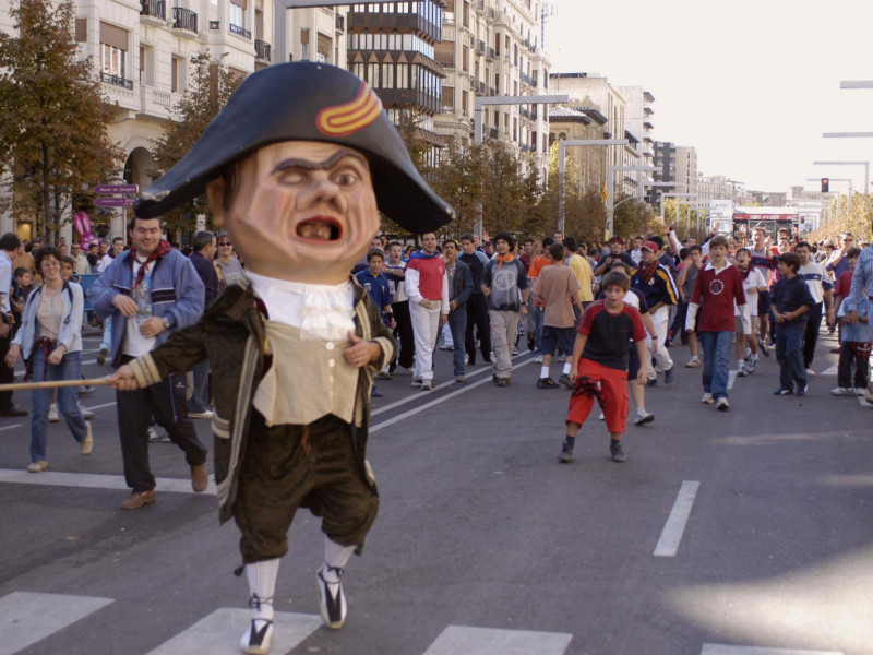 El Cabezudo del Tuerto por el Paseo Independencia en 2004