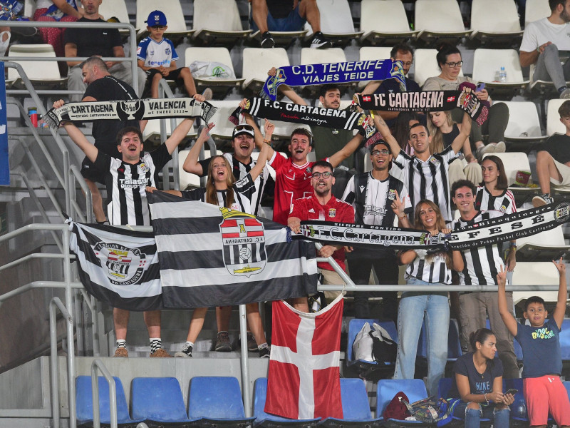 Aficionados del FC Cartagena en Tenerife el pasado sábado