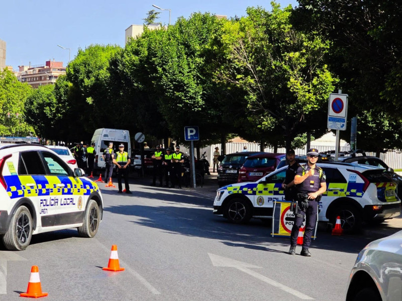 La Policía Local de Jaén lleva a cabo una campaña de control y vigilancia con especial atención a las distracciones en el volante