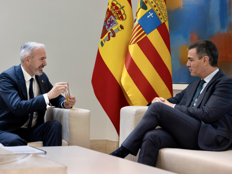 Imagen de la reunión de Azcón con Sánchez.