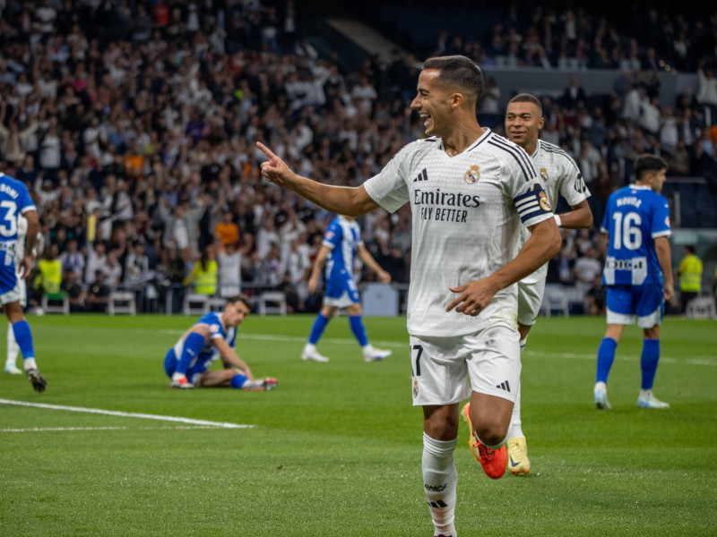 Lucas Vázquez celebra su gol al Alavés esta temporada.