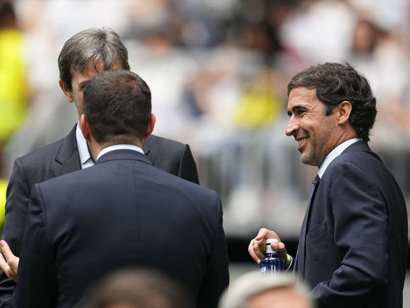 Raúl González Blanco durante la presentación de Kylian Mbappé como nuevo jugador del Real Madrid en el estadio Santiago Bernabéu