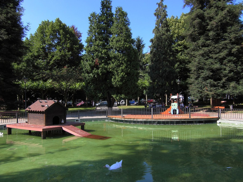 Estanque del parque Jovellanos de Mieres