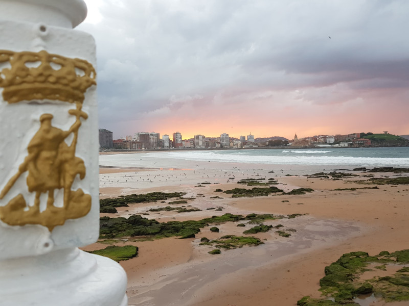 Playa de San Lorenzo, en Gijón