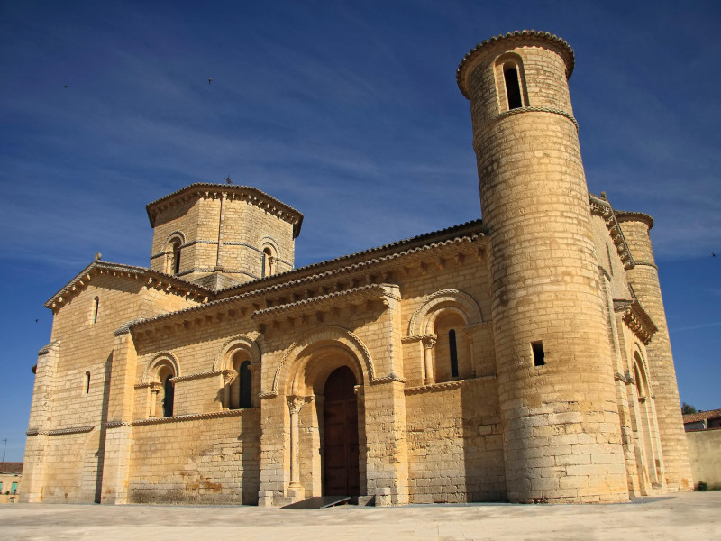 Iglesia románica de Frómista en el Camino de Santiago, Palencia, España