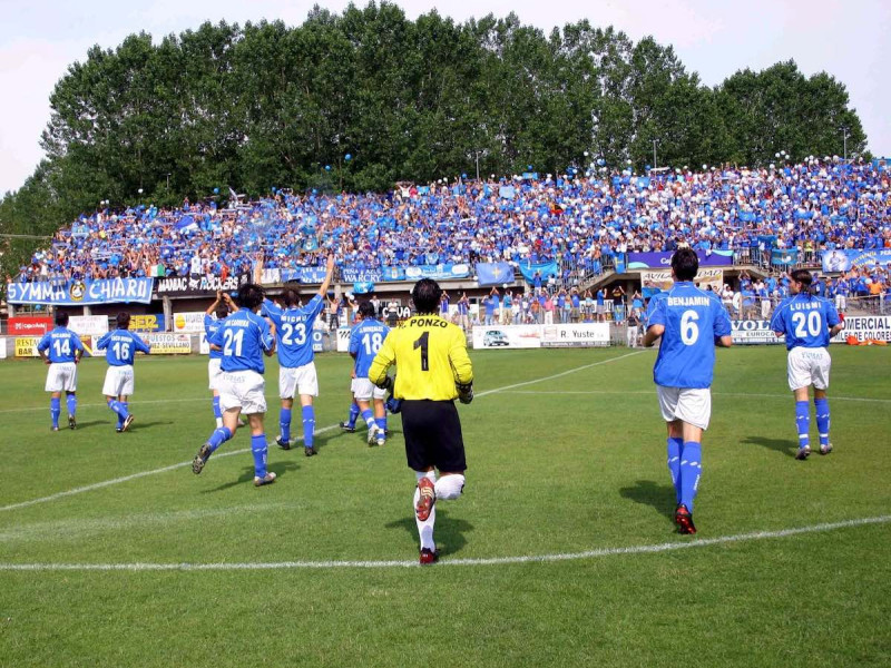 La afición oviedista se desplazó en masa para el Ávila - Oviedo de ascenso a Segunda B.