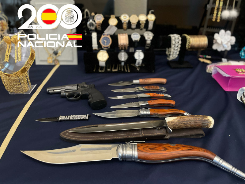 Armas, relojes y joyas incautadas en La Magdalena