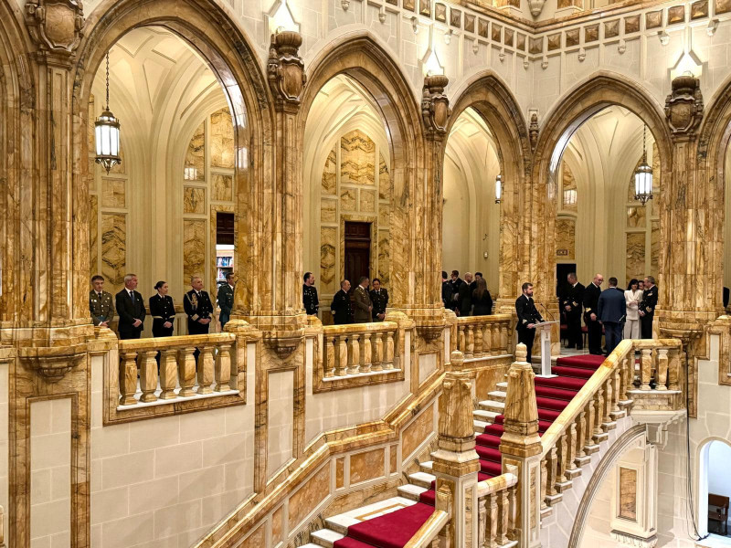 Acto de entrega de la "Cruz al mérito Naval"