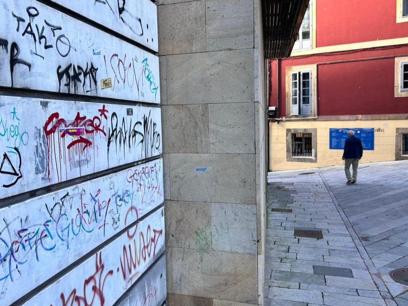 Pintada en una fachada de Cimadevilla