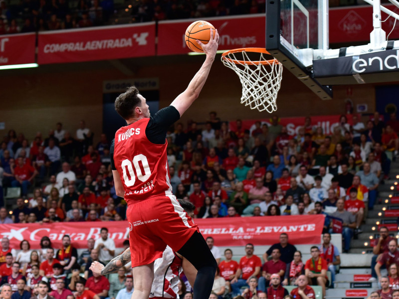 Rodions Kurucs volvió a brillar