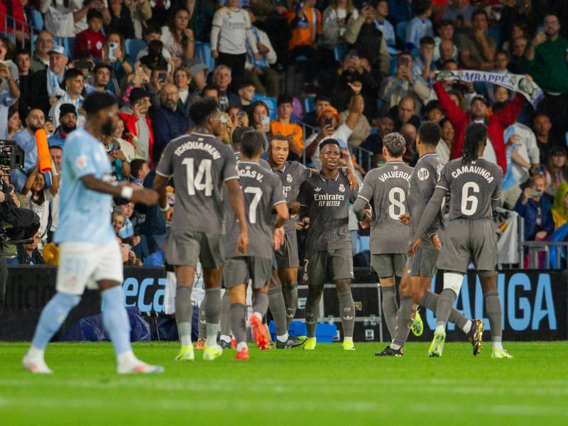 Los jugadores del Real Madrid celebran un gol en Balaídos.

900/Cordon Press