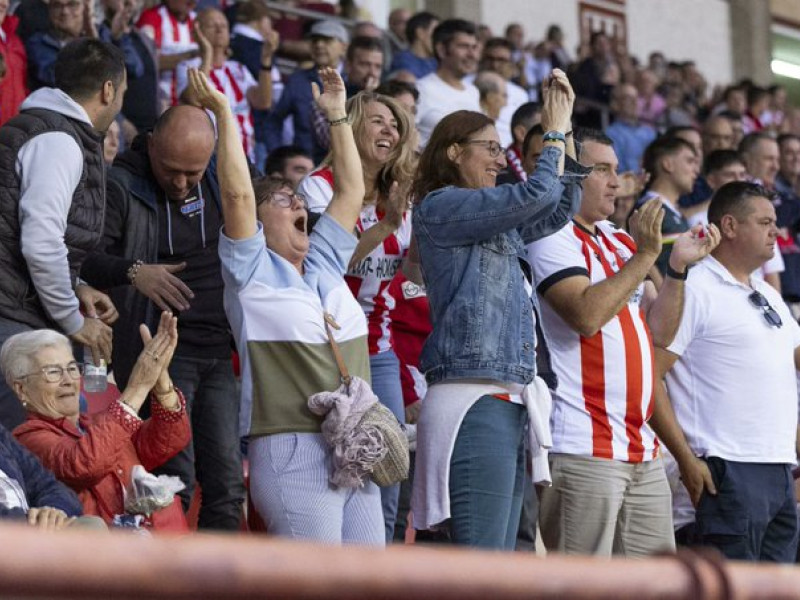 La afición en Las Gaunas