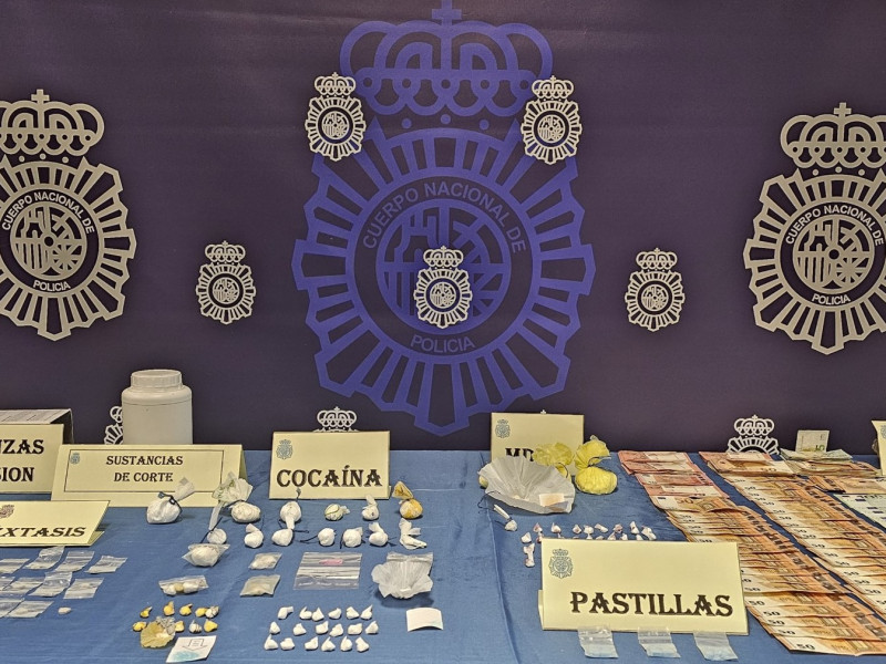 Droga de la que se ha incautado la Policía Nacional, tras desarticular un punto de venta en El Molinón