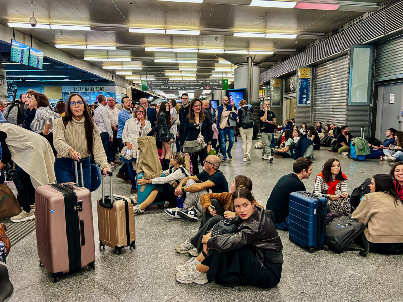 Cientos de personas en la estación de Atocha