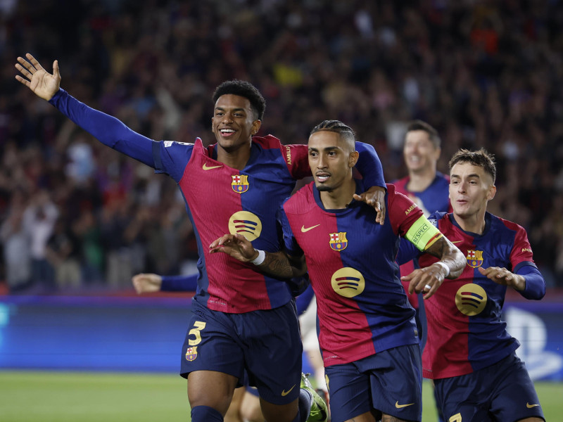 Raphinha celebra su doblete contra el Bayern de Múnich.