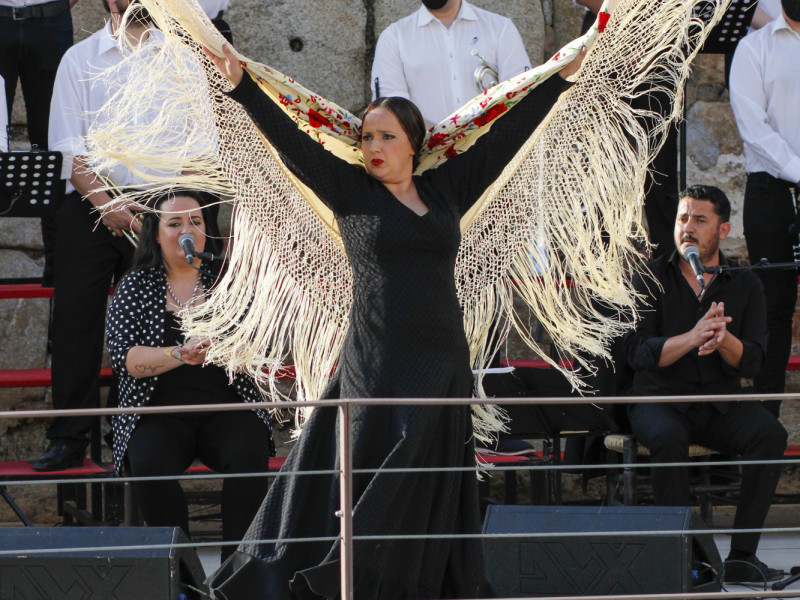 Julia Baéz, Al Son del Cajón