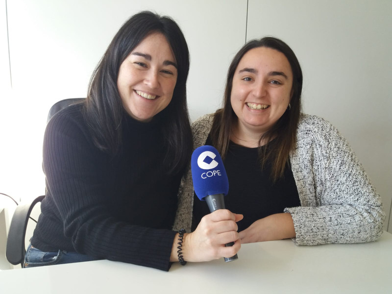 Zulaima y Joana, fundadoras de Ehunbide junto a Samuel