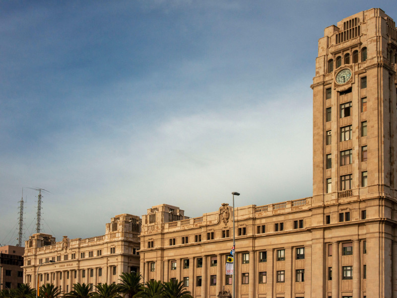 Edificio de oficinas gubernamentales del Cabildo Insular en la plaza de España, Tenerife, Santa Cruz de Tenerife, isla de Tenerife, Islas Canarias, España