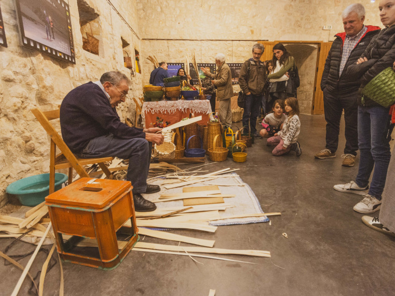 Más de 40 expositores y demostraciones en vivo de oficios tradicionales esperan a los visitantes este domingo 27 de octubre