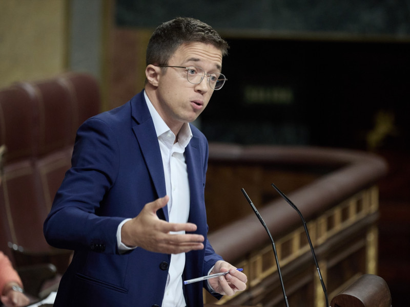 El diputado de Sumar y líder de Más País, Iñigo Errejón, interviene durante una sesión de control al Gobierno, en el Congreso de los Diputados, a 9 de octubre de 2024, en Madrid (España)